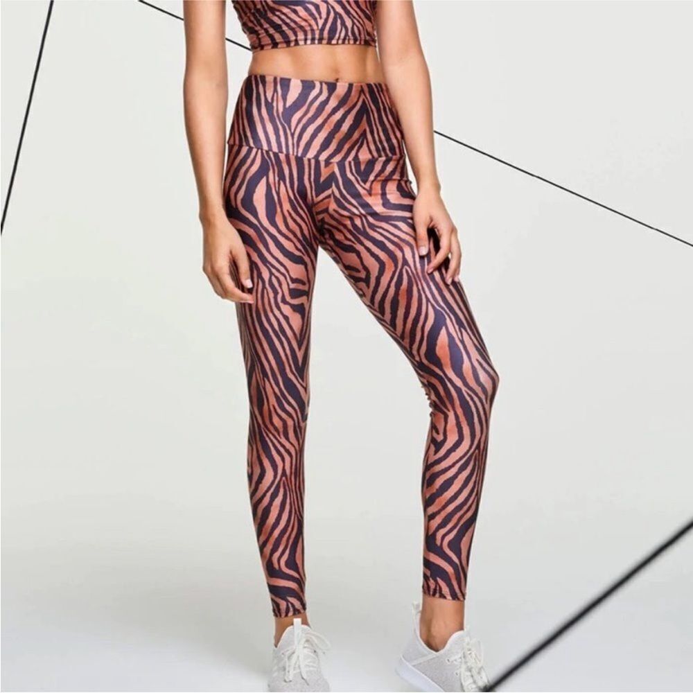 FREE PEOPLE MOVEMENT X ONZIE | NEW Hot Yoga Animal Print Leggings Women’s Size L